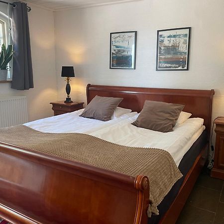 Husargardens Bed & Breakfast Sjobo Экстерьер фото