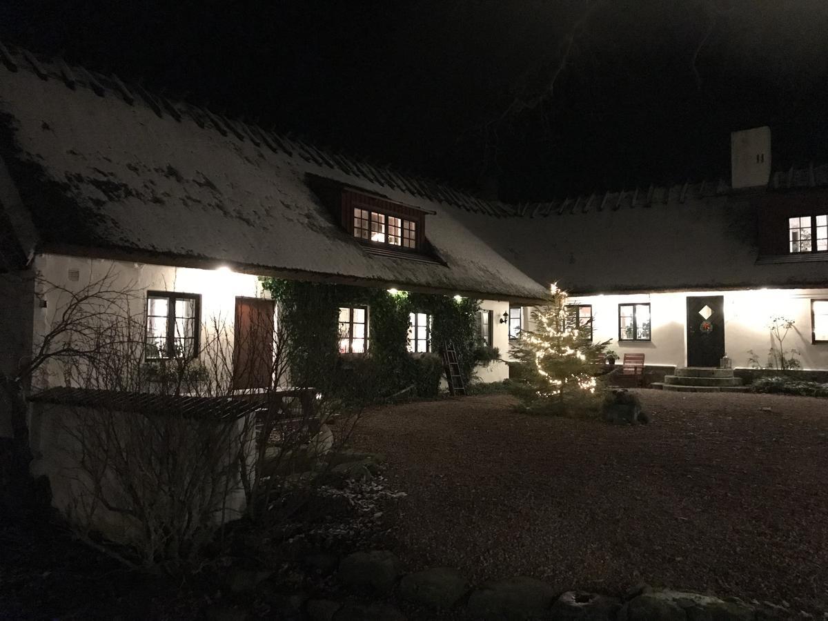 Husargardens Bed & Breakfast Sjobo Экстерьер фото